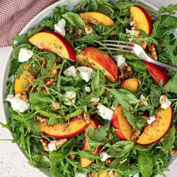 Salat med nektariner, rucola og feta - Nektarinsalat