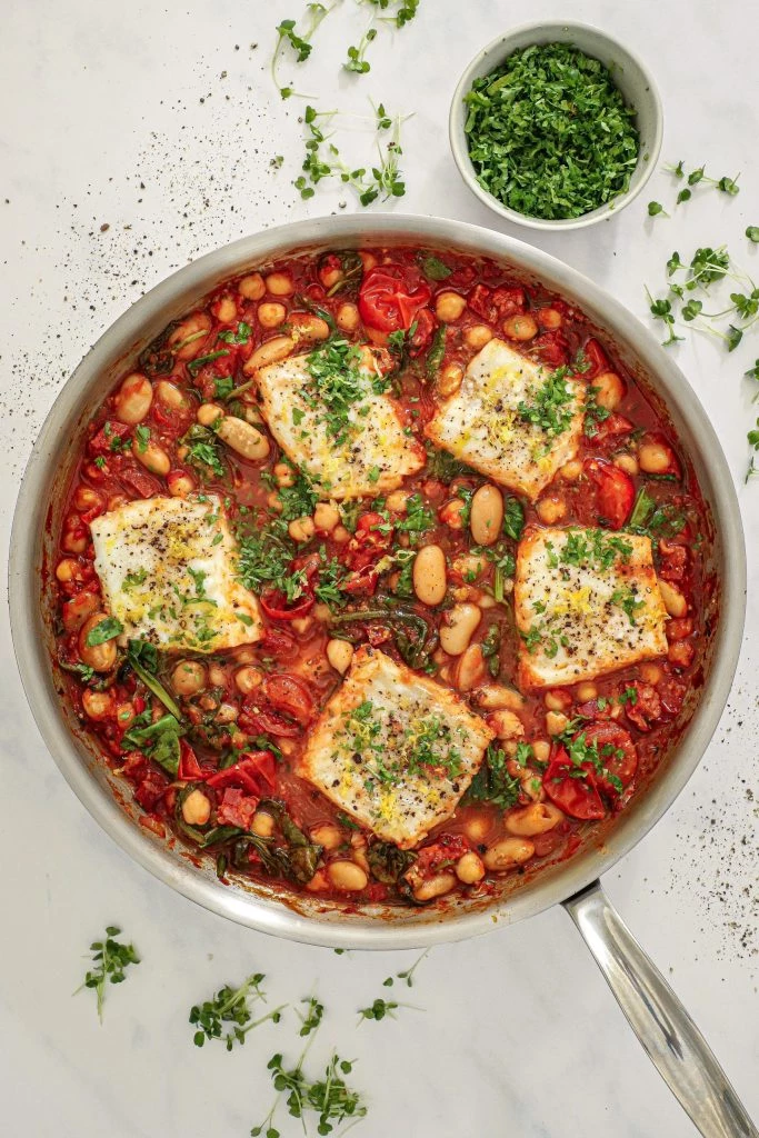 Spansk bønnegryde med torsk og chorizo